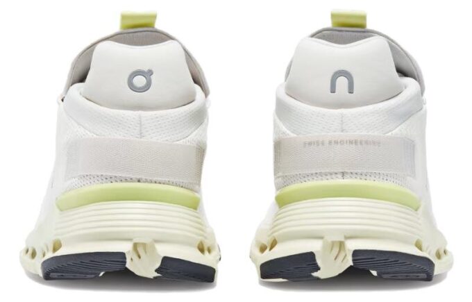 Cloudnova “Undyed White Seedling”