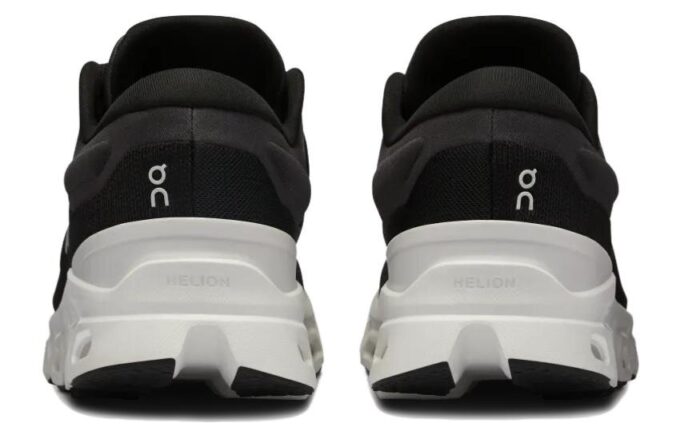 Cloudstratus 3 “Black White” Cloudstratus 3 “Black White”