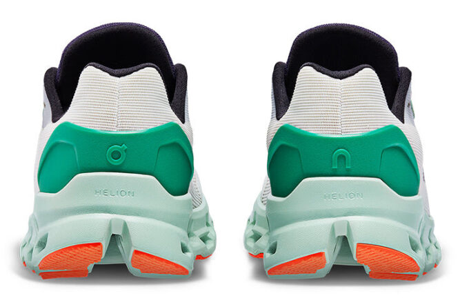 Cloudstratus “Undyed White Creek”