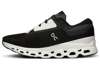 ON Cloudstratus 3 “Black Frost”