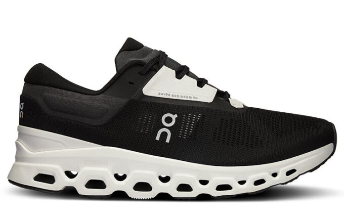 ON Cloudstratus 3 “Black Frost”