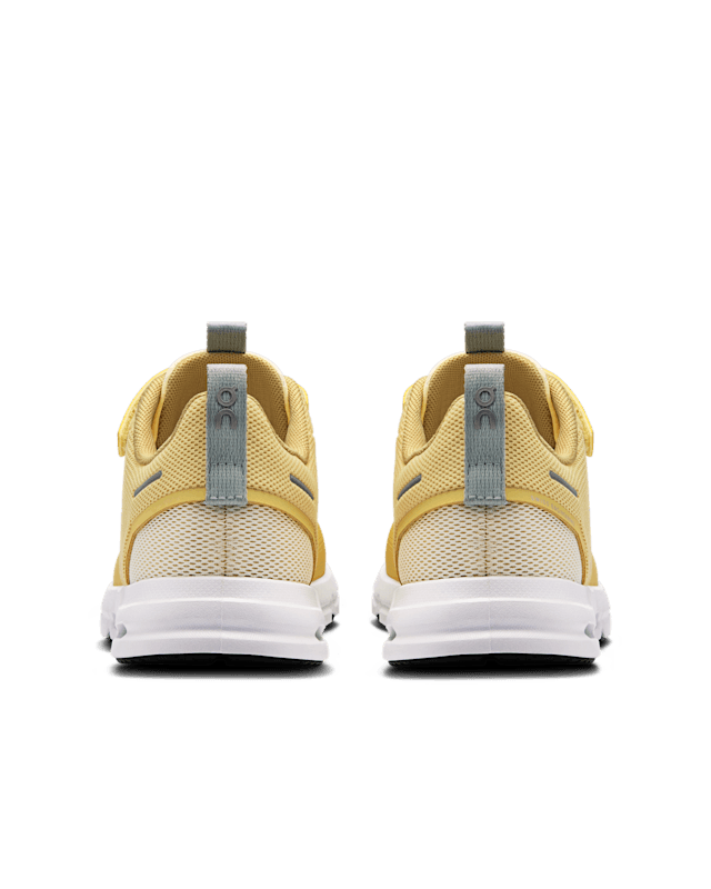 On Running Cloud Play On Running Cloud Play