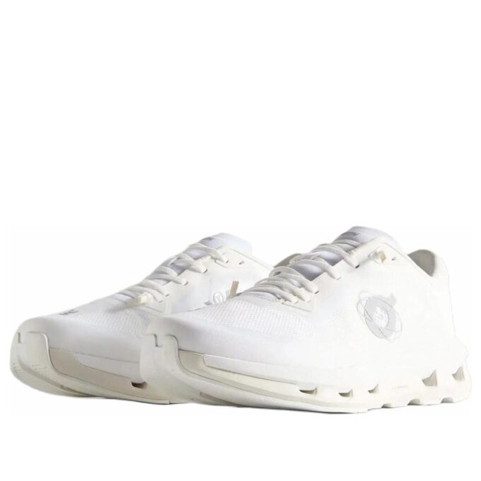 On Running x Kith Cloudzone “White Ice”