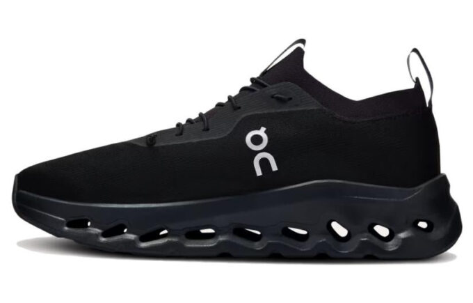 On Running x LOEWE Cloudtilt “All Black”