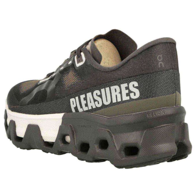 On Running x atmos Cloudmonster Void “YOZAKURA”