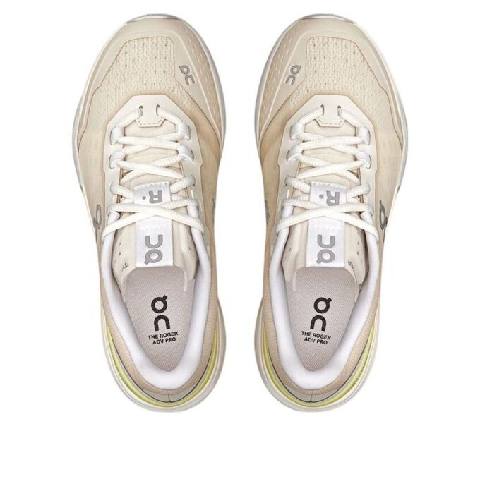 The Roger Advantage Pro “Cream Limelight”