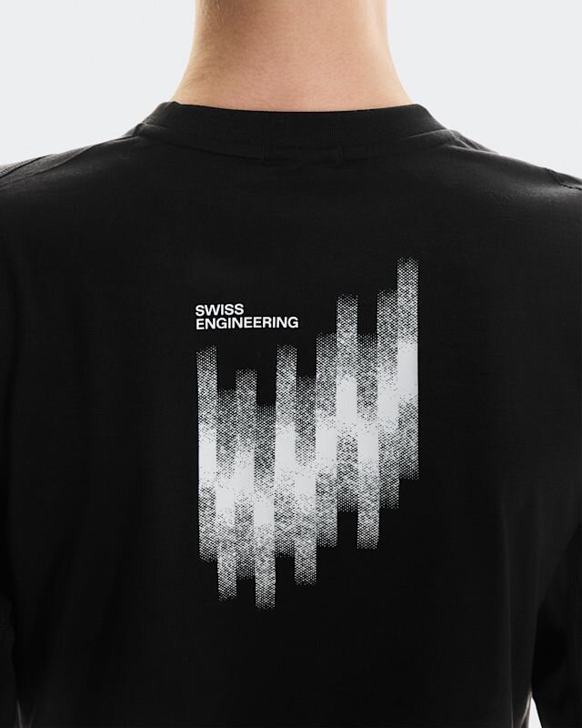 Women Train Long-T Crop Graphic Women Train Long-T Crop Graphic